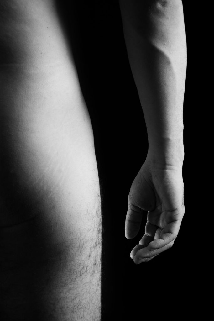 Desnudo artístico en blanco y negro