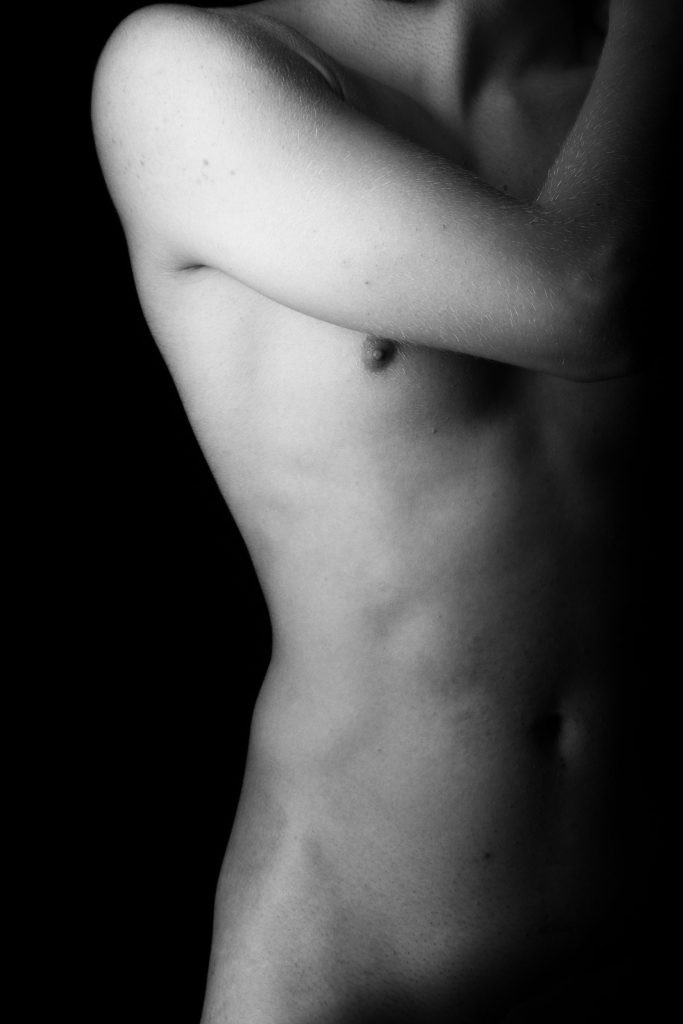 Desnudo artístico en blanco y negro