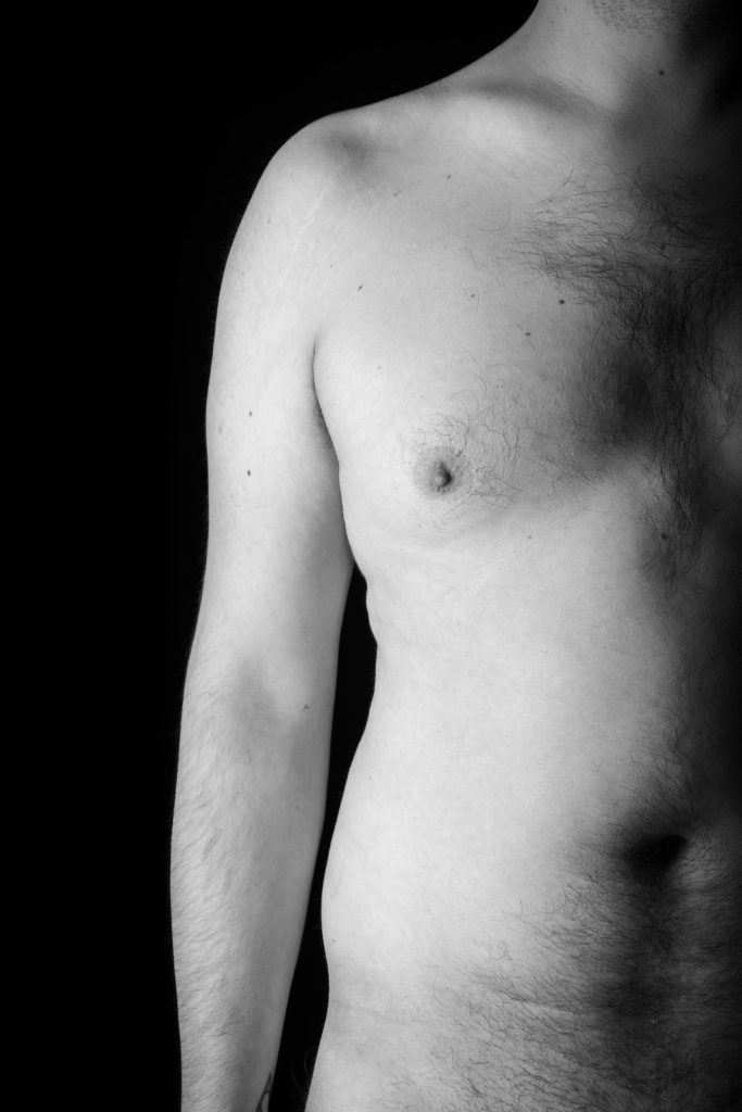 Desnudo artístico en blanco y negro